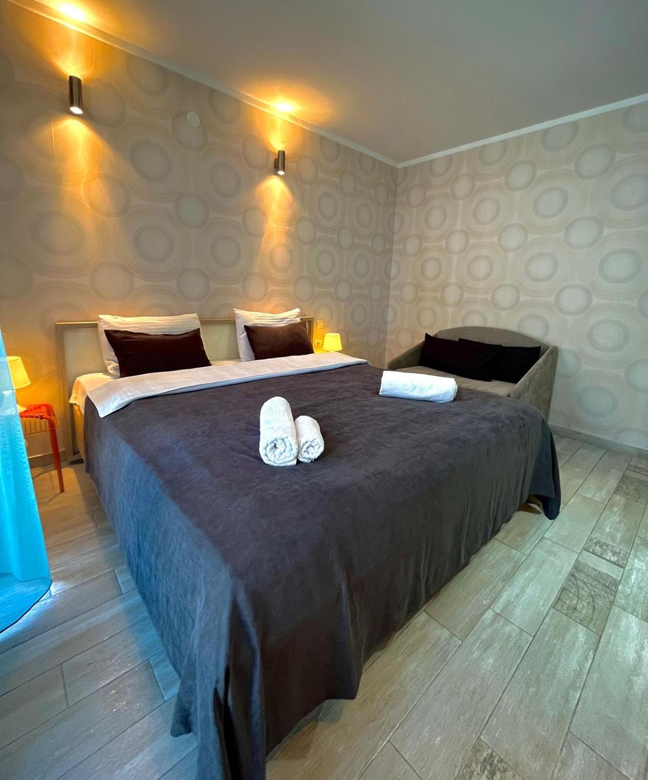 Holiday Lux Tower Batoemi Buitenkant foto